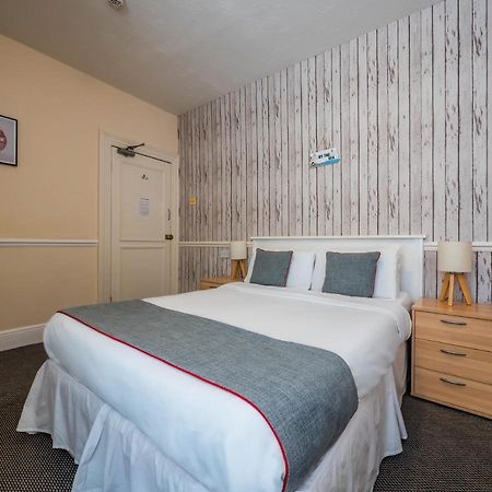 Oyo Pier Hotel Rhyl Buitenkant foto
