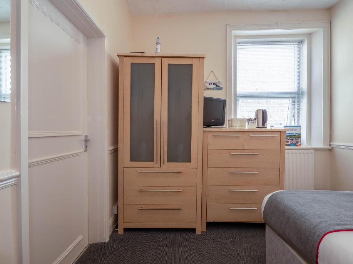 Oyo Pier Hotel Rhyl Buitenkant foto