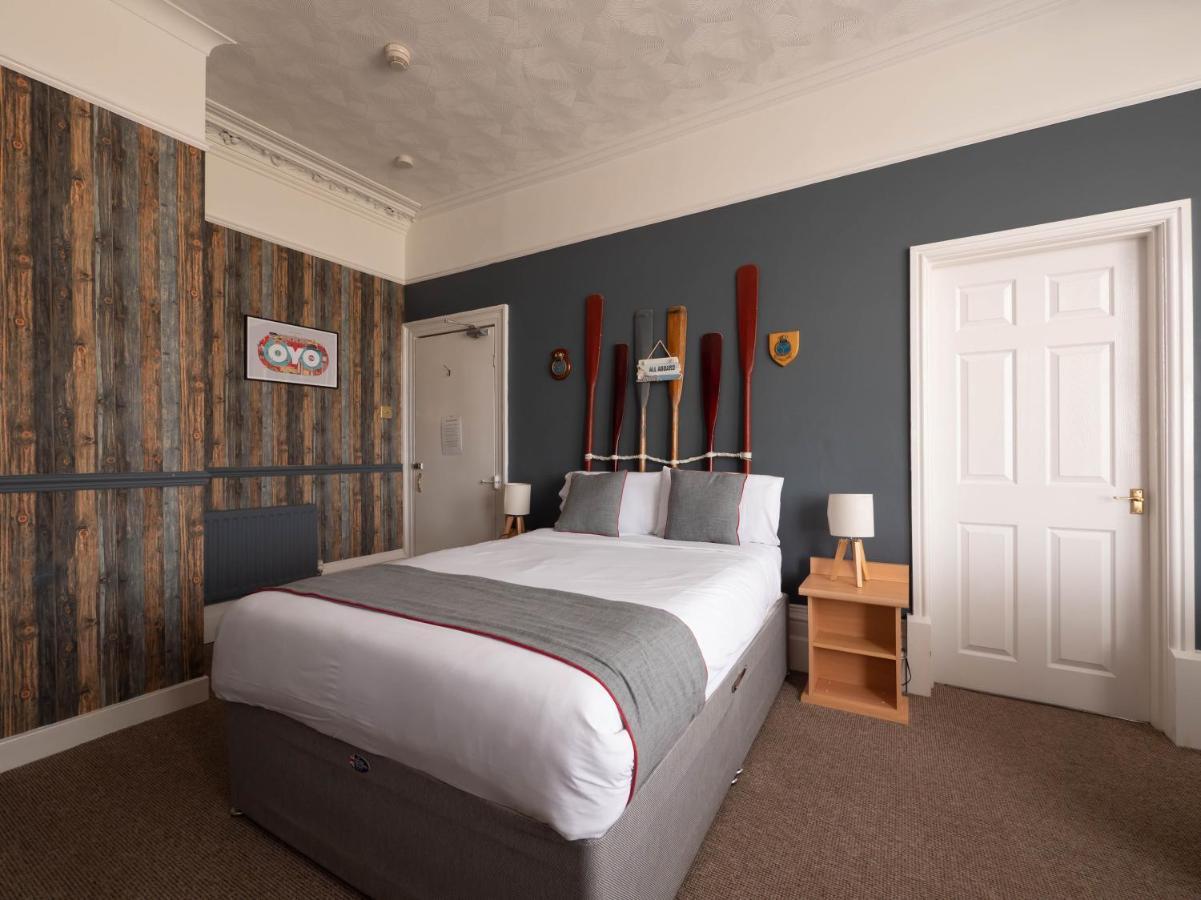 Oyo Pier Hotel Rhyl Buitenkant foto