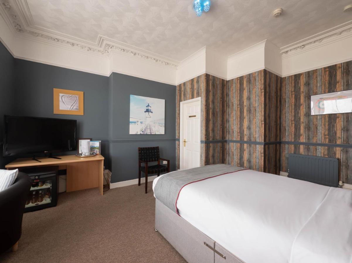 Oyo Pier Hotel Rhyl Buitenkant foto