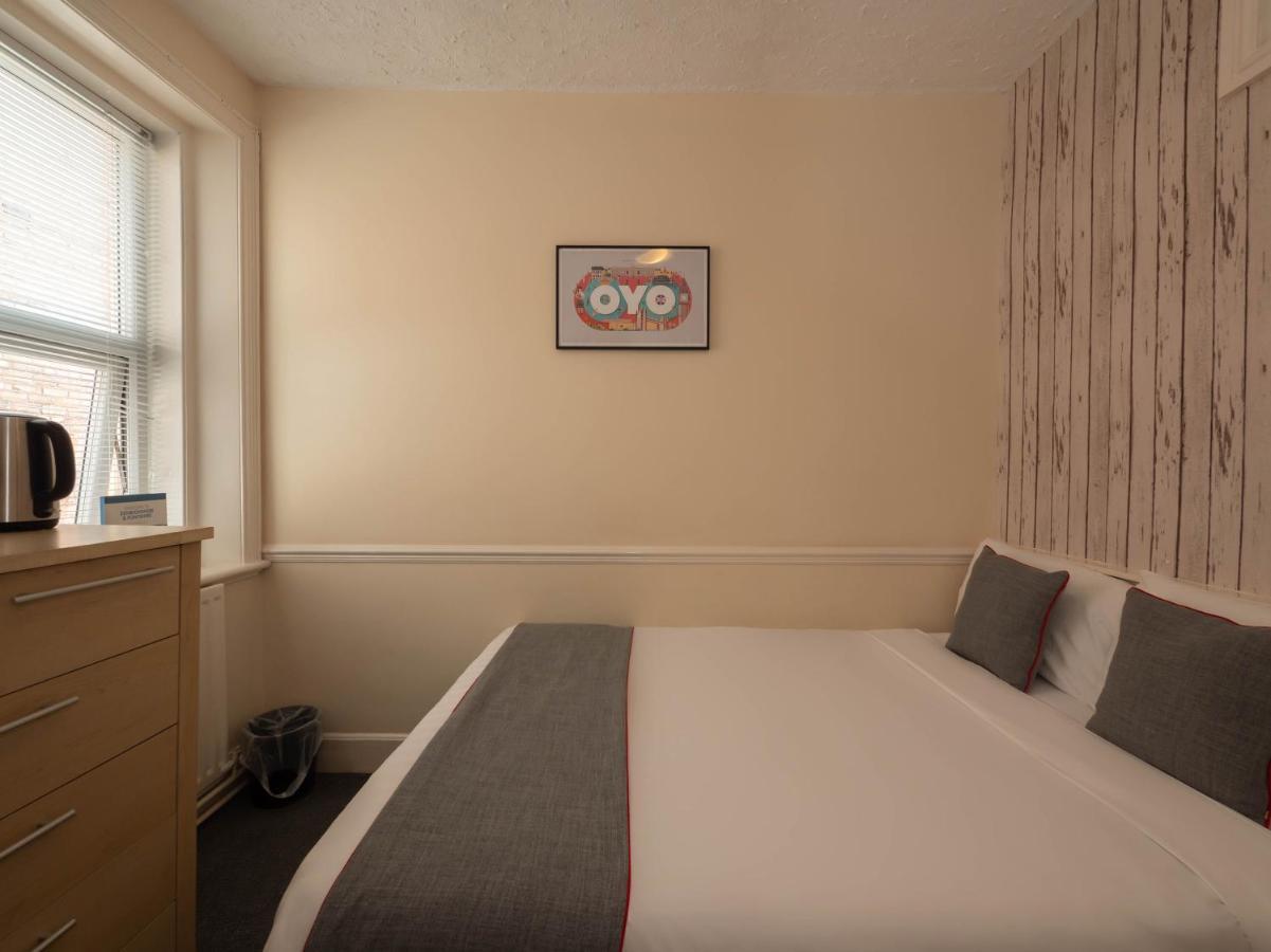 Oyo Pier Hotel Rhyl Buitenkant foto